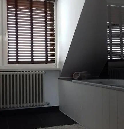 Aurora Nocleg ze śniadaniem 3*
